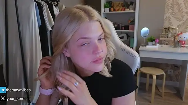 Maya_Rave's Live XXX Chat