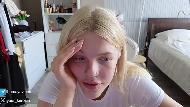 Chat XXX en directo de Maya_Rave