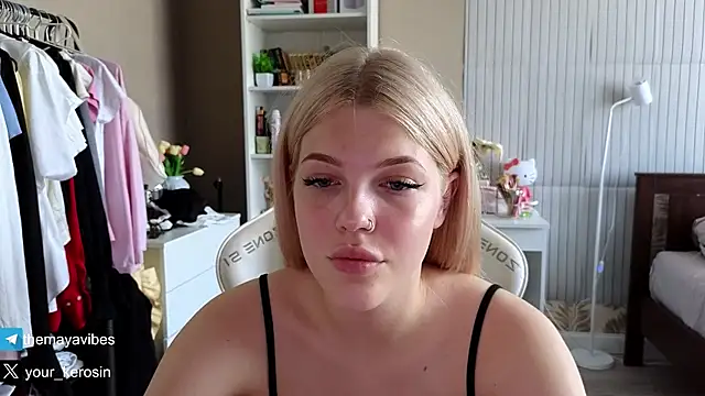 Chat +18 de Maya_Rave ao vivo
