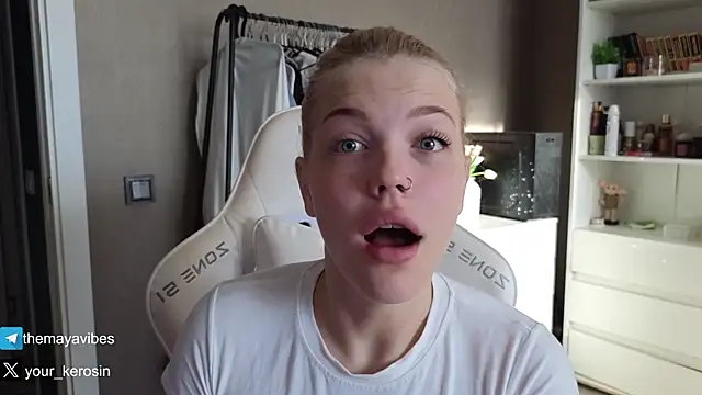 Maya_Rave's Live XXX Chat