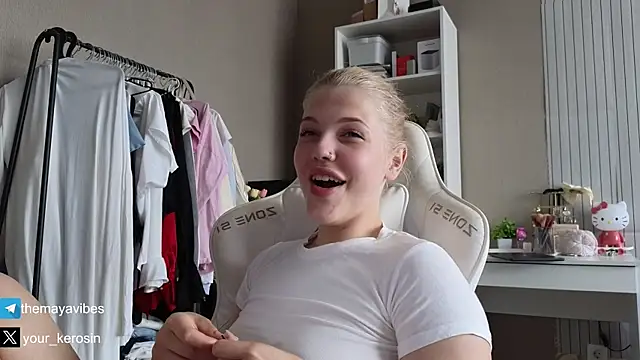Maya_Rave's Live XXX Chat