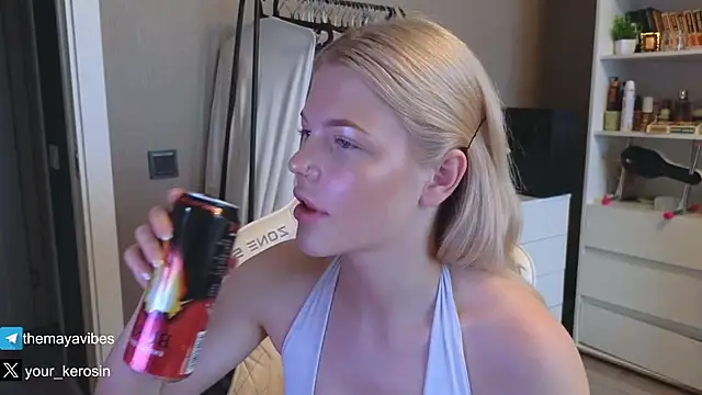 Maya_Rave's Webcam Show