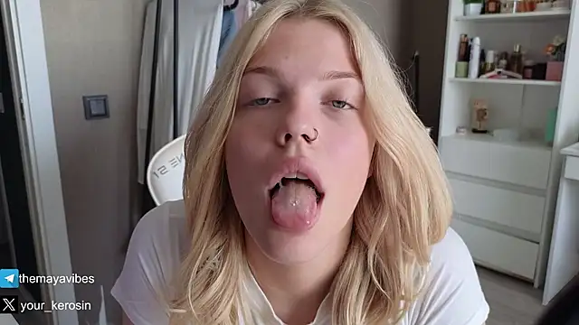 Maya_Rave webkamerás műsora