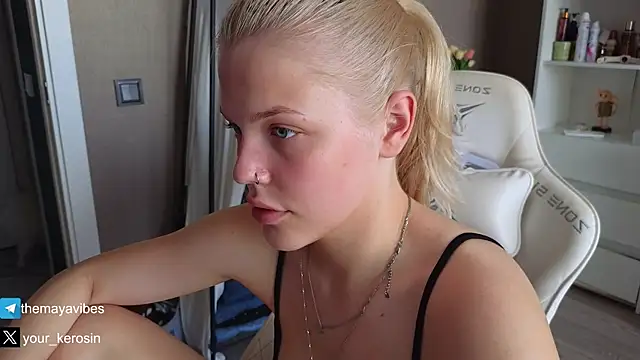 Maya_Rave – webcam-show