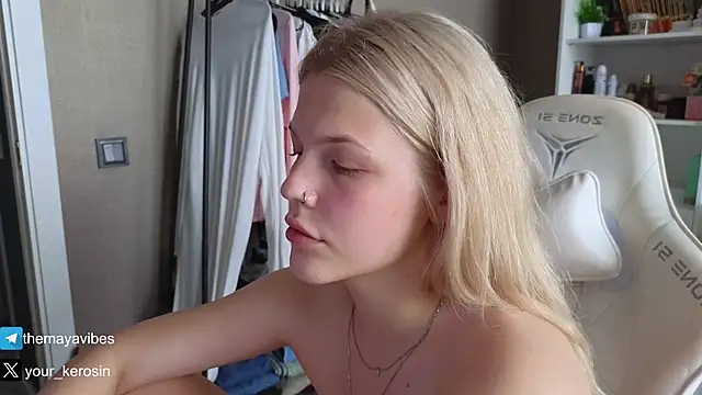 Maya_Rave's Live Sex Cam Show