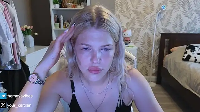 Maya_Rave's Webcam Show