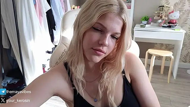Show de Maya_Rave na webcam
