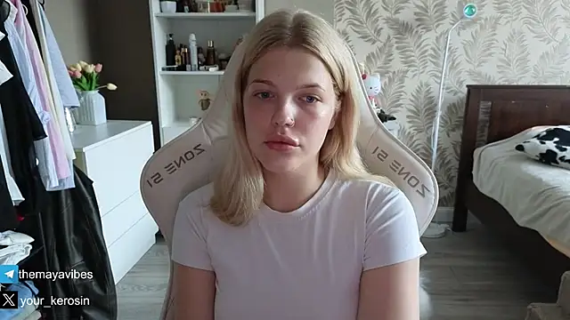 Chat XXX ao vivo de Maya_Rave