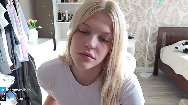 عرض كام Maya_Rave
