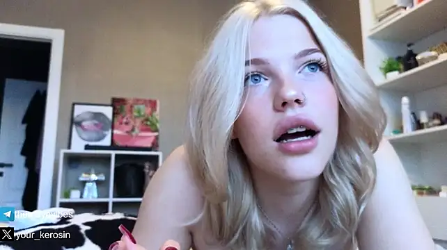 Živý XXX chat Maya_NextDoor
