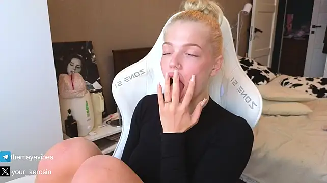 Maya_NextDoor 라이브 XXX 채팅