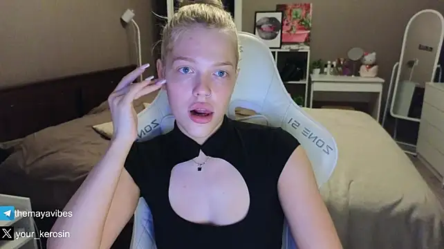 Maya_NextDoor Obrolan Langsung XXX