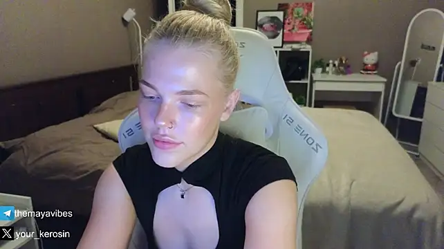 Webkamerová show Maya_NextDoor
