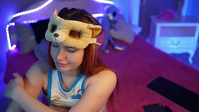 Show modela LisaElfy na web-kameri