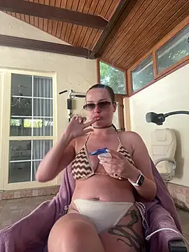 LisaElfy 即時 XXX 聊天