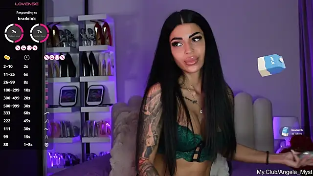 Sala de chat ao vivo de Angela_Myst