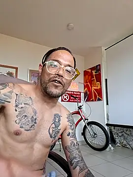Mr_Graffitimile Chat XXX in diretta