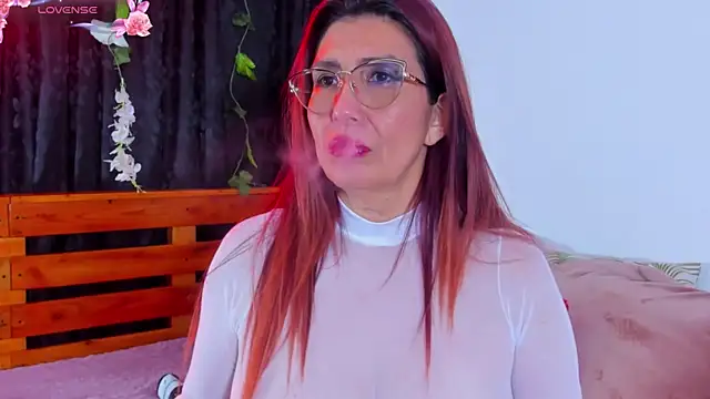 Chat +18 de Perla_Franco ao vivo