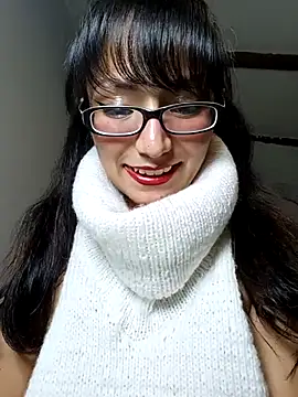 LucyCherry69 现场XXX聊天