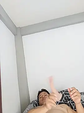 LucyCherry69 在線直播表演