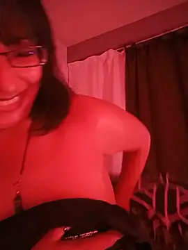 LucyCherry69's Live XXX Chat