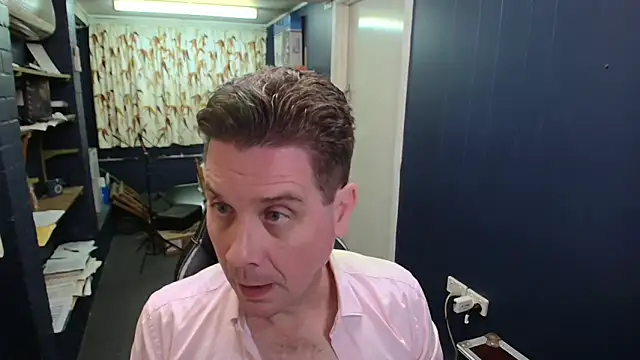 tilobinder 网络视讯表演