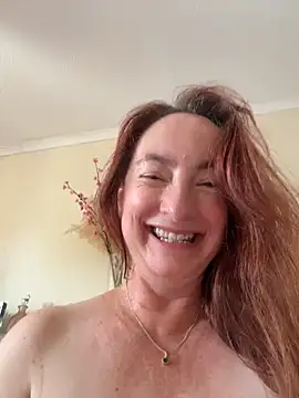 LouiseTswing Webcam-Show