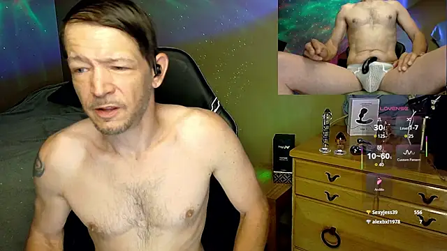 MasterForgedRayy: διαδικτυακό σόου στην κάμερα