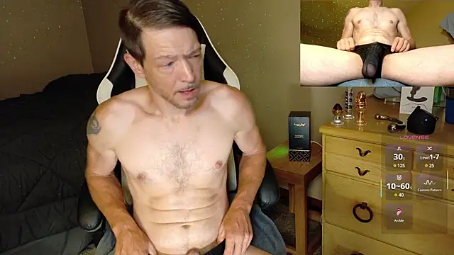 MasterForgedRayy's Webcam Show