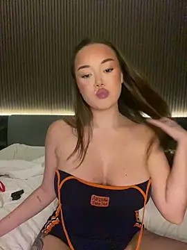 Show modela mayakitsune69 na web-kameri