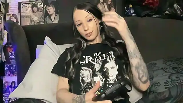 MissMidnightUK Webcamshow