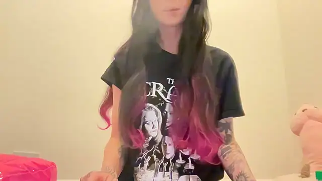 MissMidnightUK Webcamshow