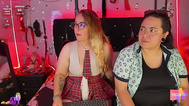 katieeandsharonn Show Webcam