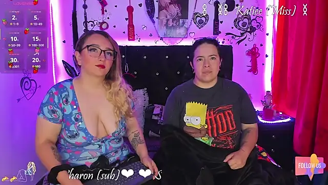Show modela katieeandsharonn na web-kameri