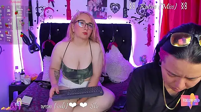 katieeandsharonn Webcam Show