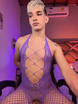 Show modela Cherry_zayden_ na web-kameri