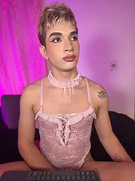 Cherry_zayden_n Webbikameraesitys