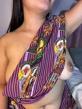 shara_queen1's Live XXX Chat