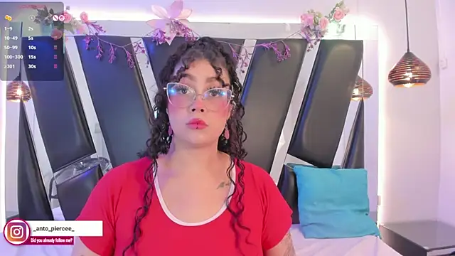 Chat XXX en directo de antonelllepiercee