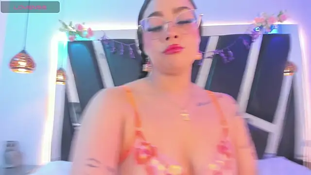 antonelllepiercee 即時 XXX 聊天