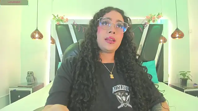 antonelllepiercee's Live XXX Chat