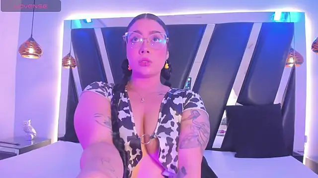 antonelllepiercee Chat XXX in diretta