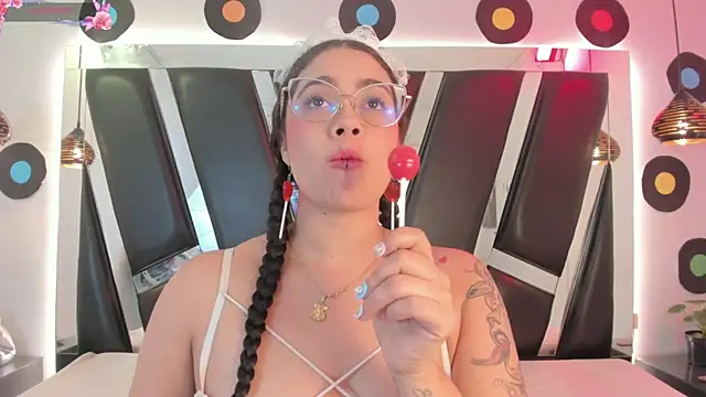 Chat XXX en directo de antonelllepiercee