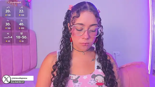 antonelllepiercee Webcam-Show
