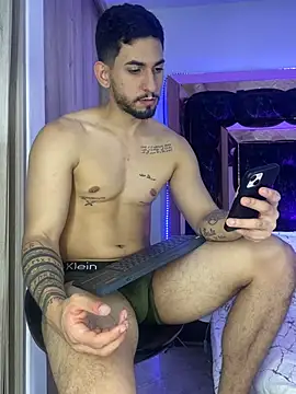 הופעת וובקאם של azraelsexyhot