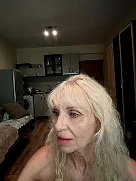 Show modela Mila_Lovi na web-kameri