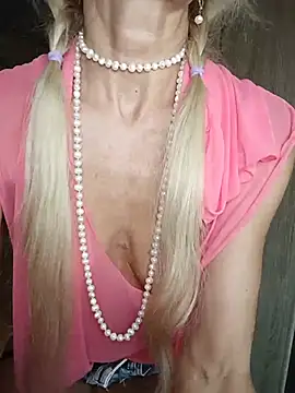 Show modela Mila_Lovi na web-kameri