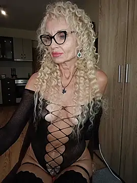 Mila_Lovi: вебкам-шоу