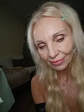 Show modela Mila_Lovi na web-kameri