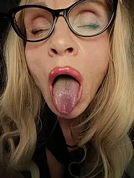 Mila_Lovi – Kamerová šou
